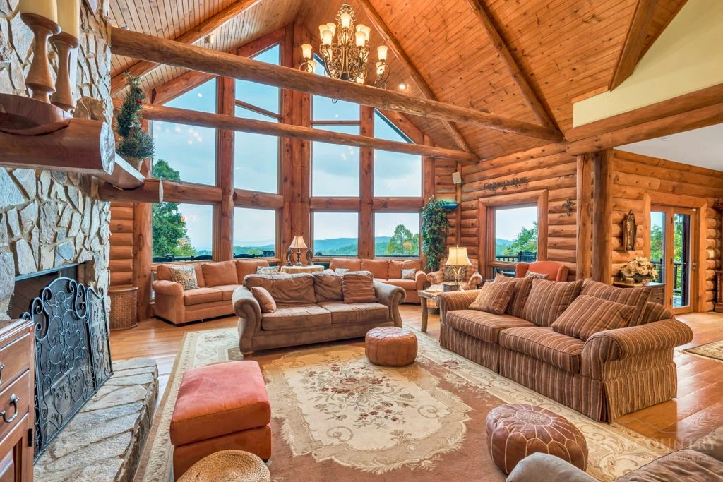Image number 15 for the current listing