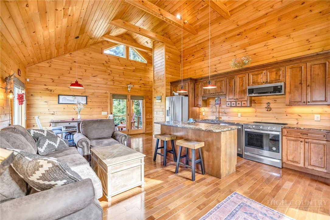 Image number 9 for the current listing