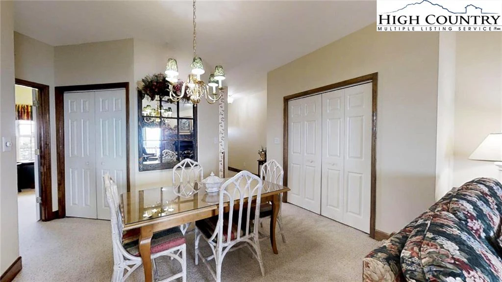 Image number 14 for the current listing