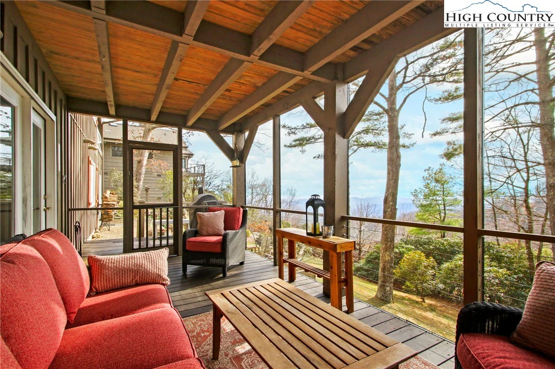 Image number 11 for the current listing