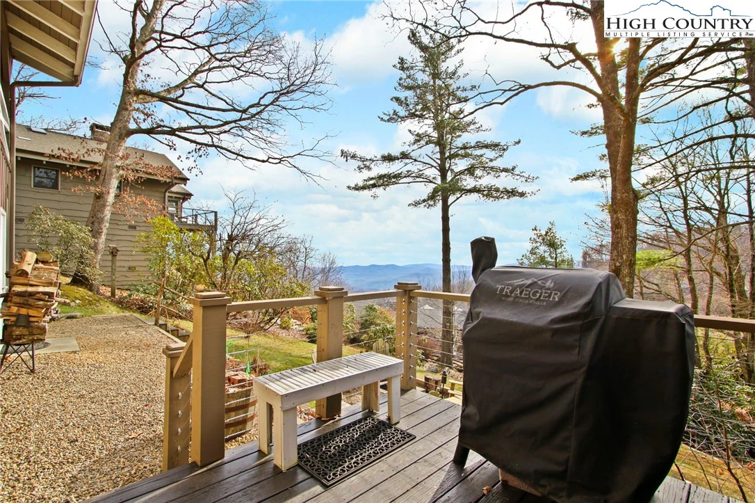 Image number 2 for the current listing
