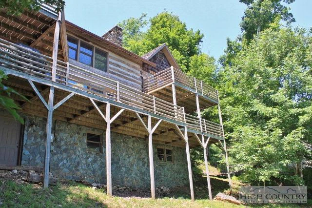 Image number 14 for the current listing