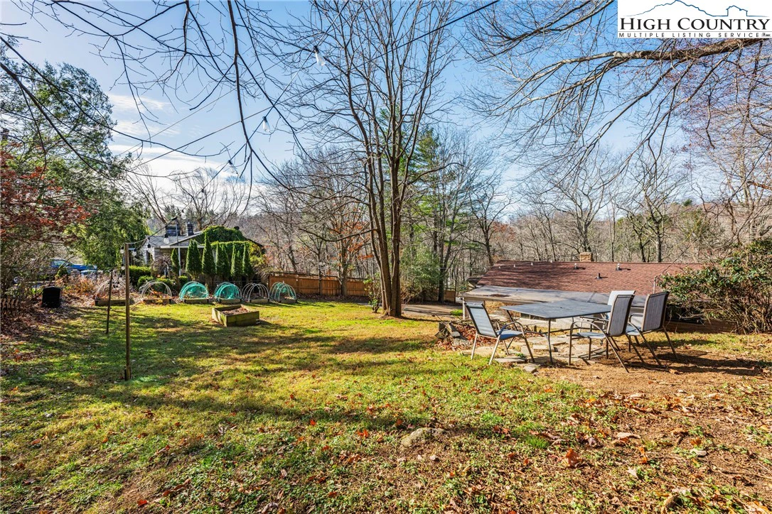 Image number 12 for the current listing