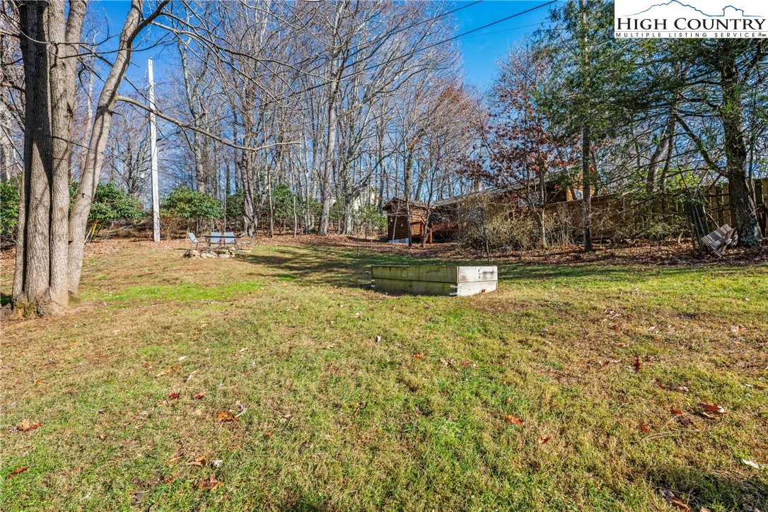 Image number 14 for the current listing