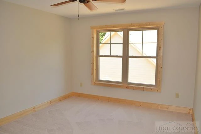 Image number 2 for the current listing