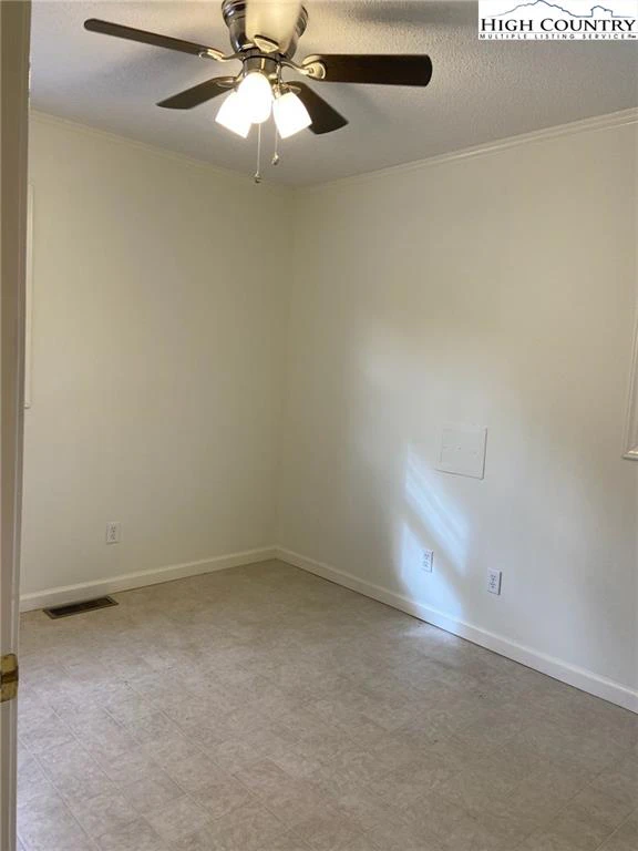 Image number 10 for the current listing
