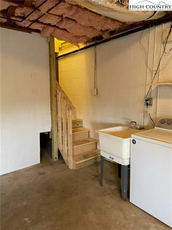 Image number 5 for the current listing
