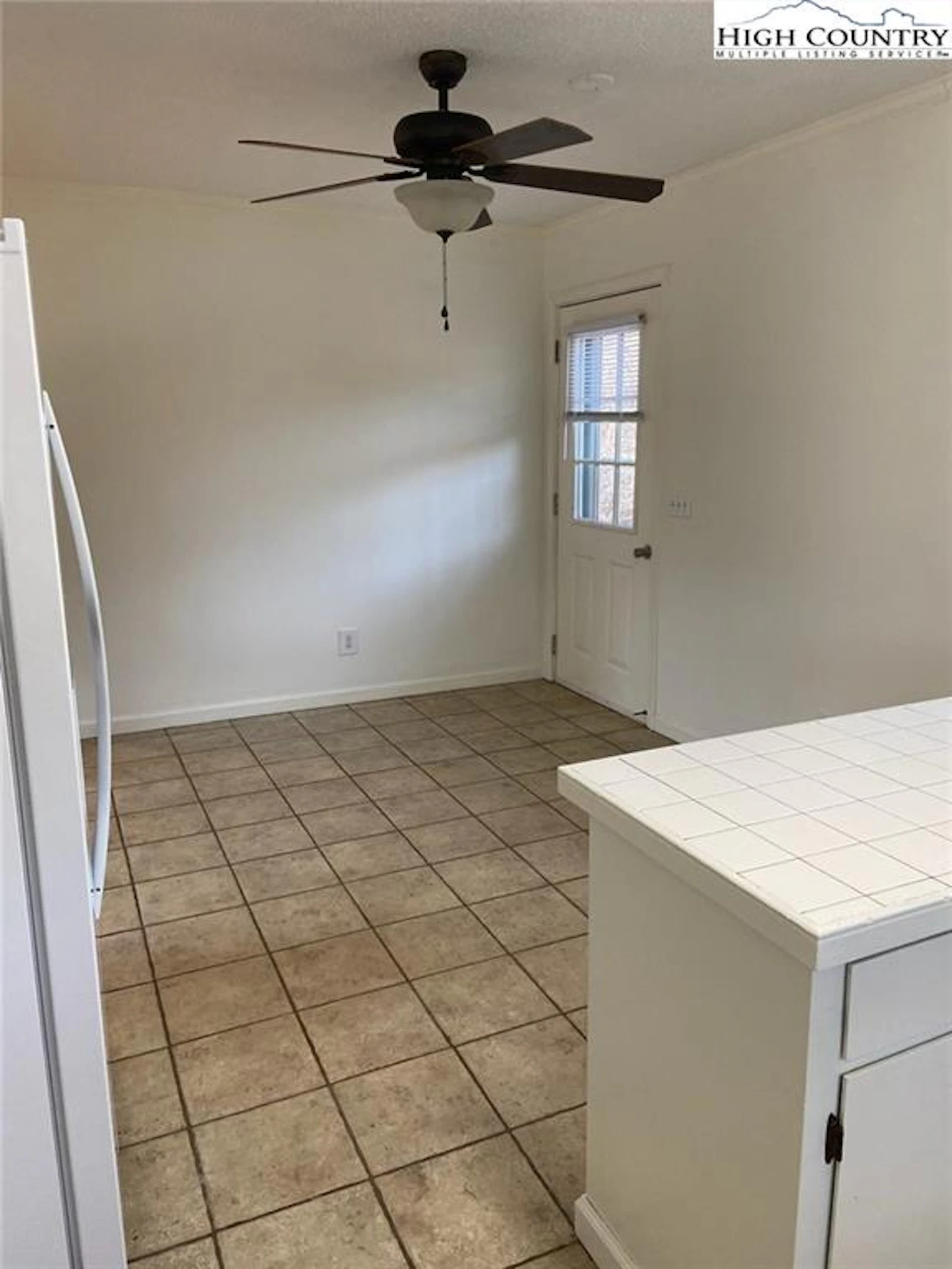 Image number 13 for the current listing