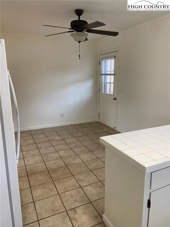 Image number 13 for the current listing