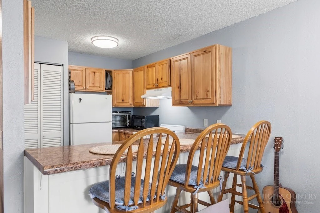 Image number 4 for the current listing
