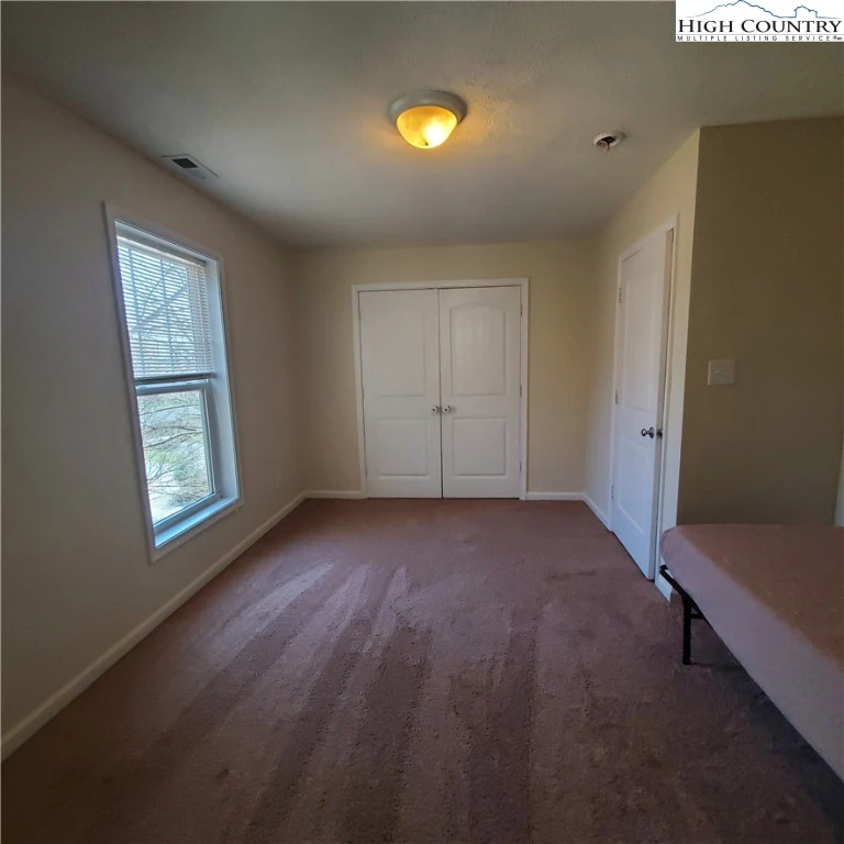 Image number 12 for the current listing