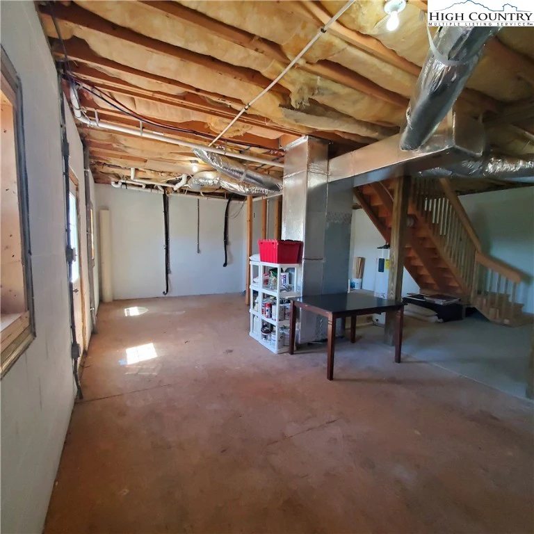 Image number 11 for the current listing