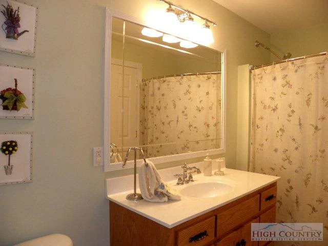 Image number 6 for the current listing