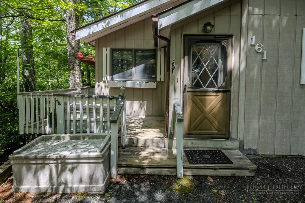 Image number 5 for the current listing