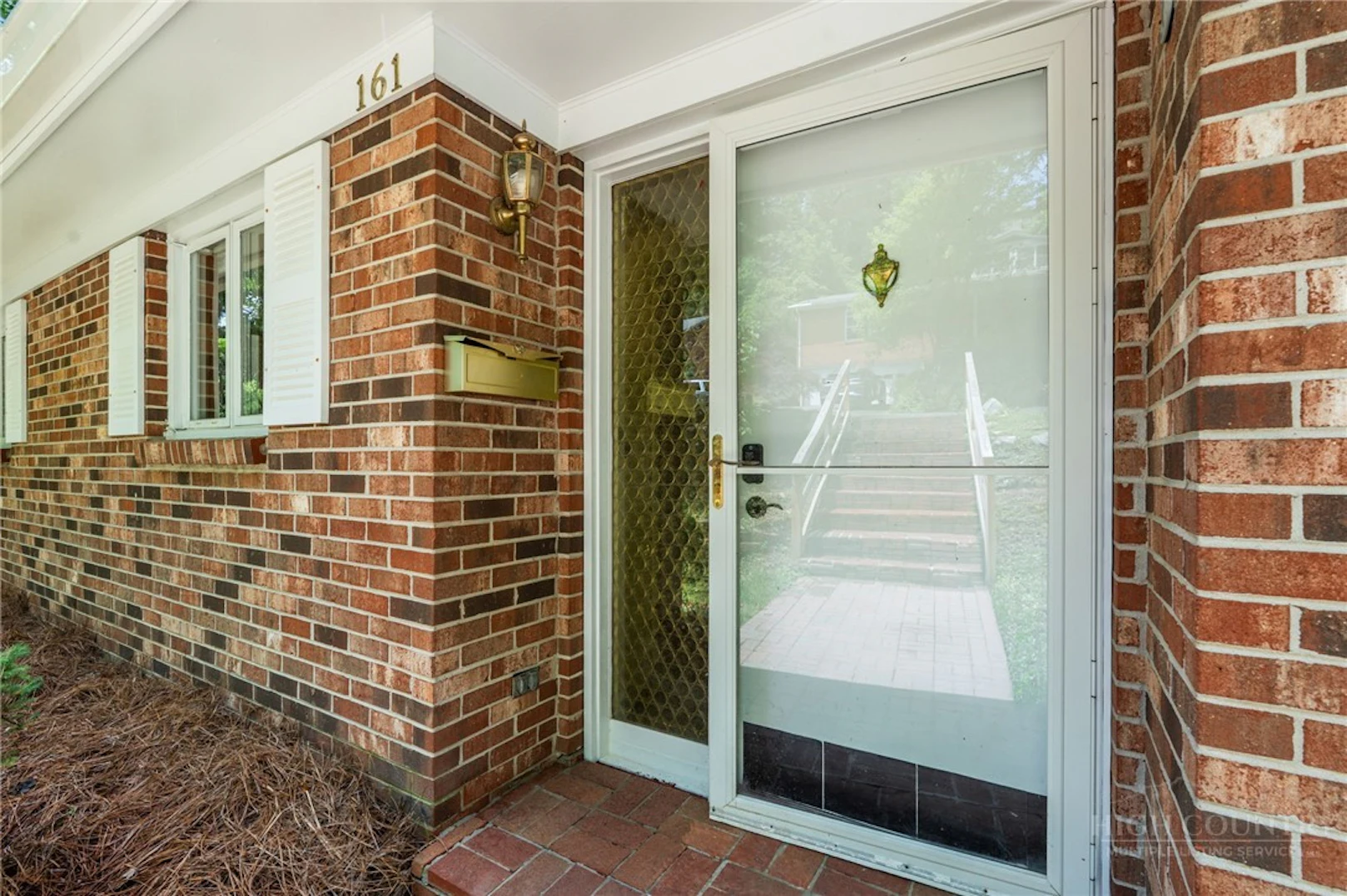 Image number 3 for the current listing