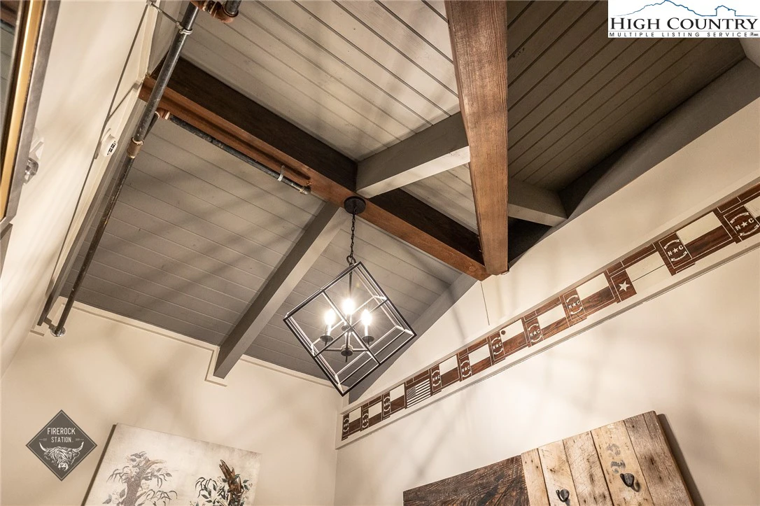 Image number 5 for the current listing