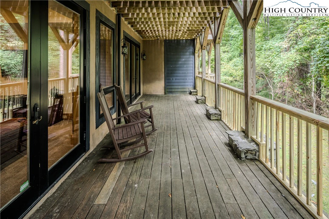 Image number 3 for the current listing