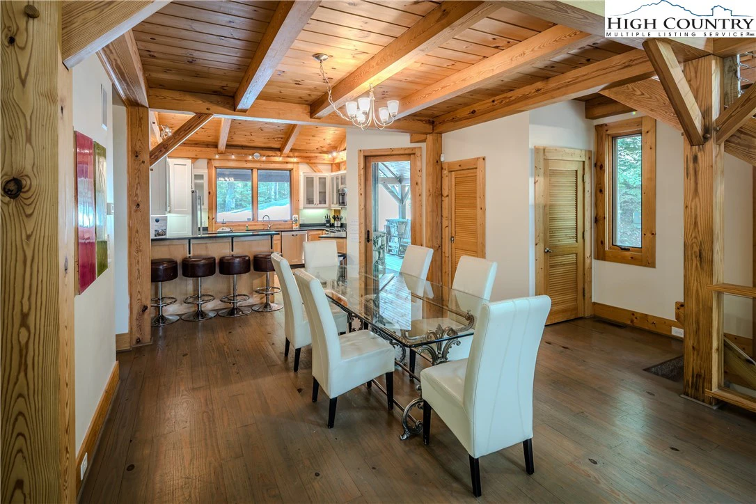 Image number 7 for the current listing
