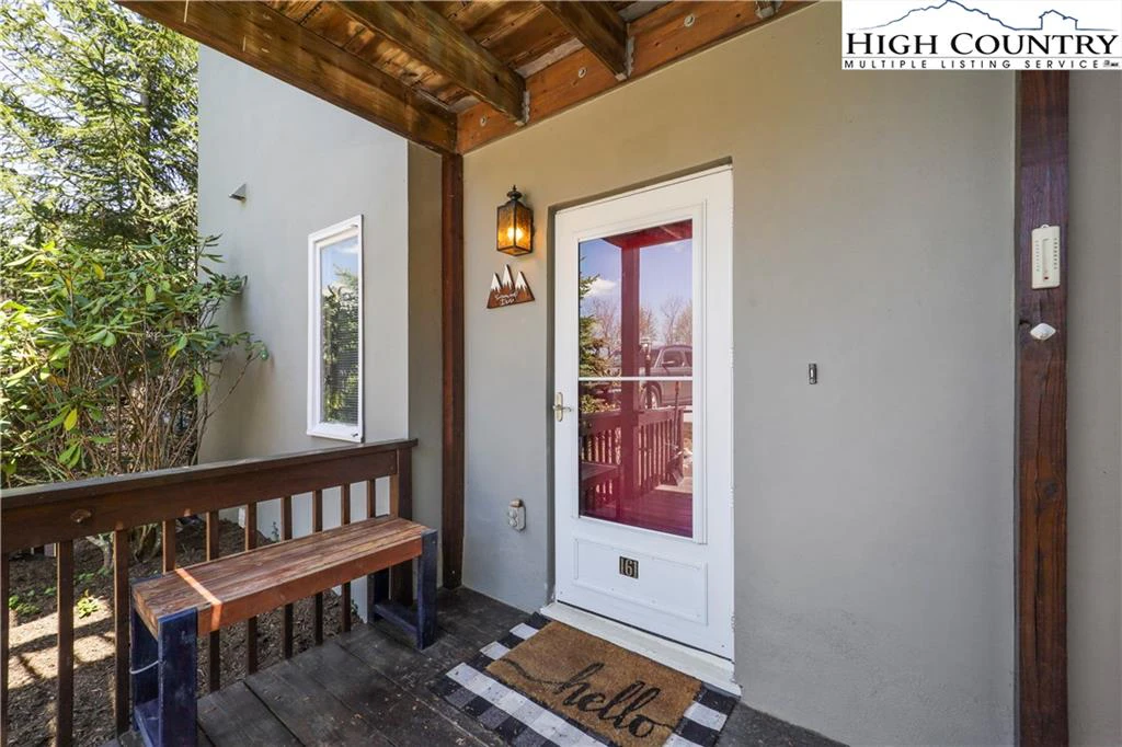 Image number 20 for the current listing