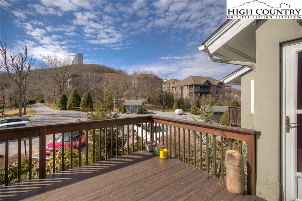 Image number 12 for the current listing