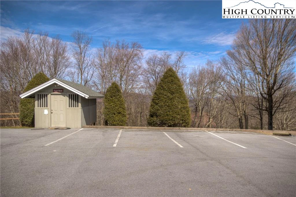 Image number 8 for the current listing