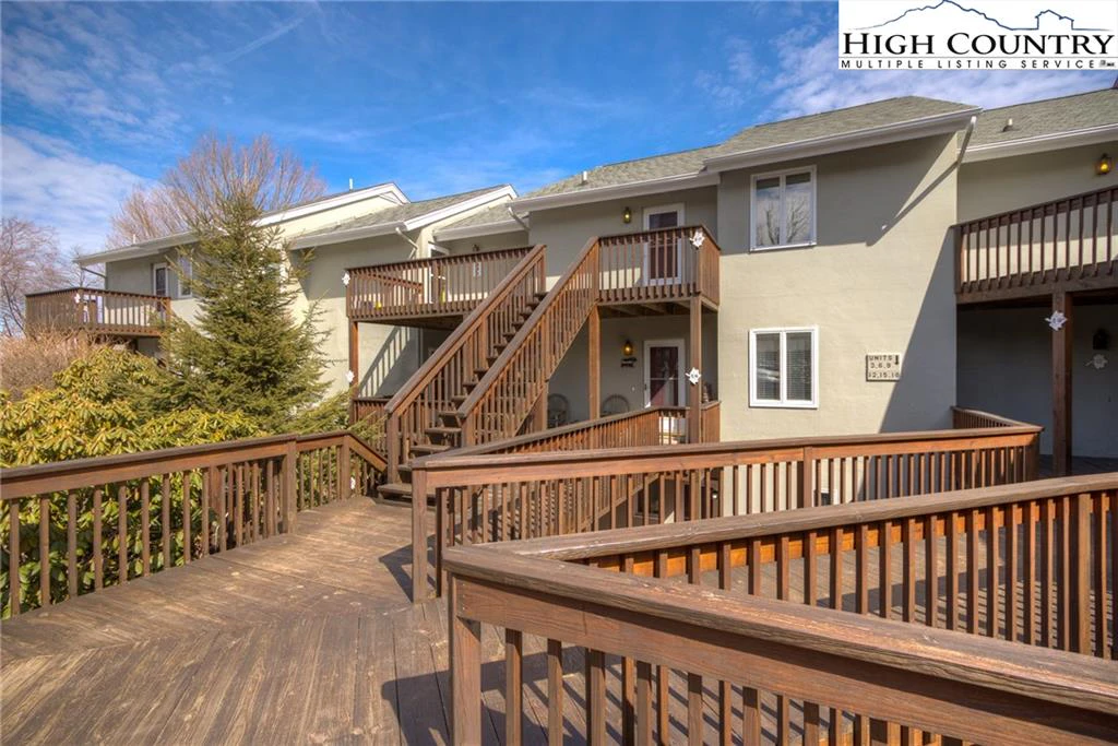 Image number 7 for the current listing