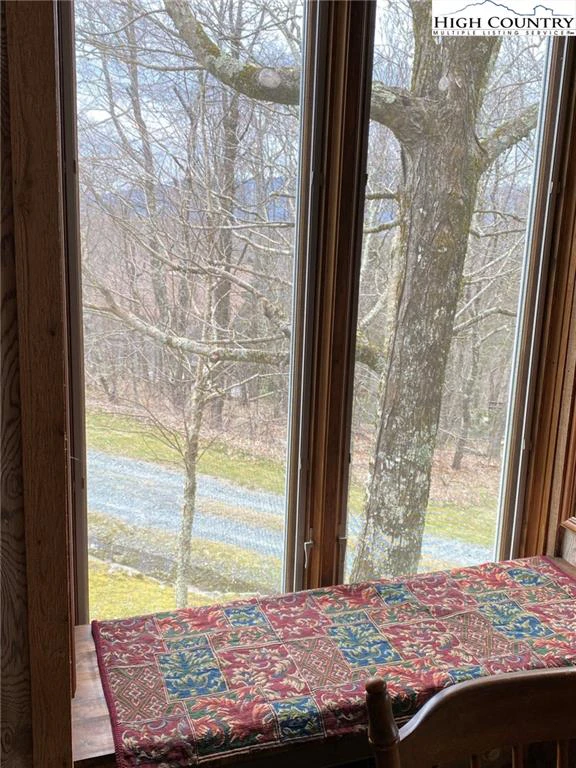 Image number 7 for the current listing