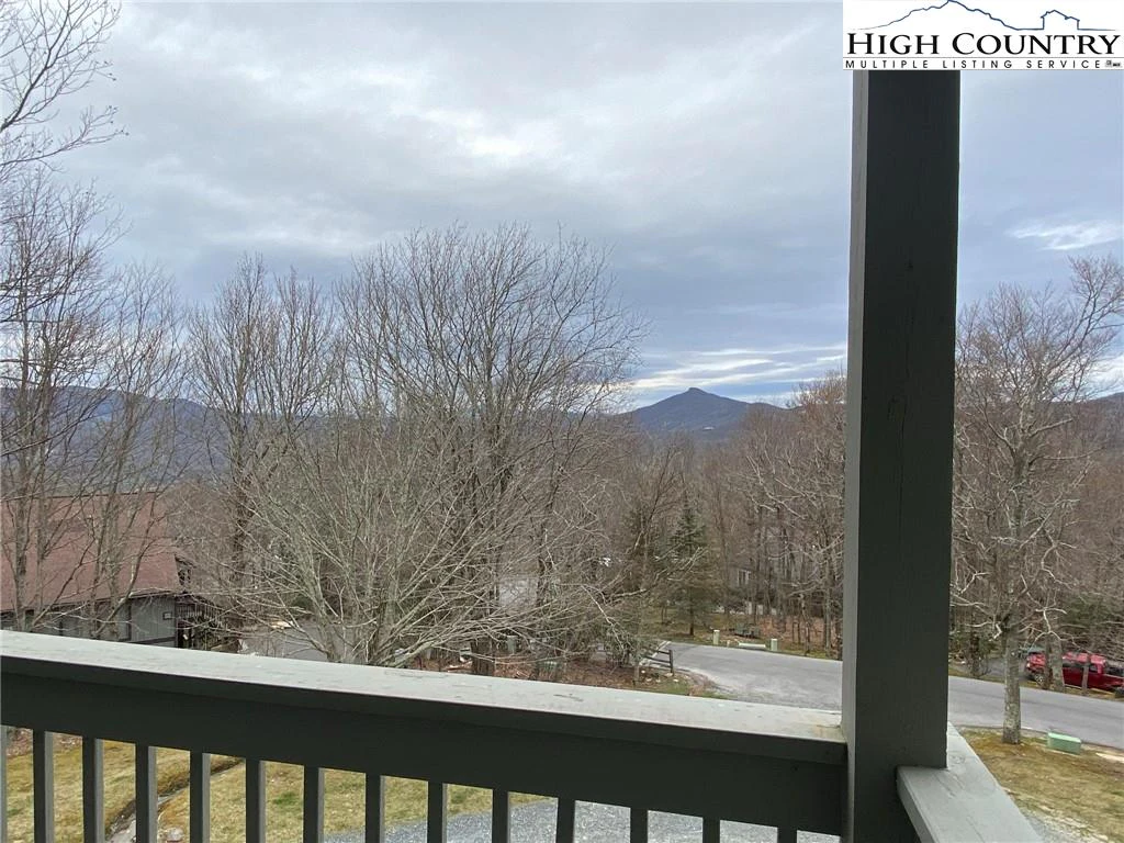 Image number 5 for the current listing