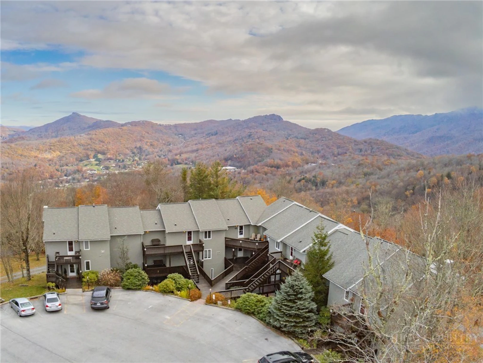 Image number 3 for the current listing