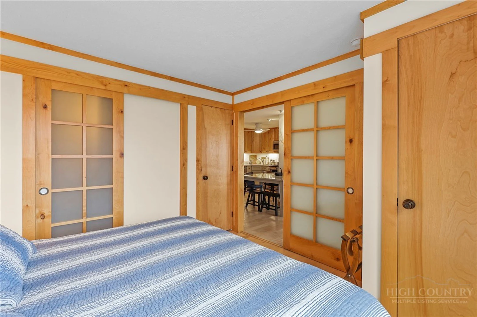 Image number 12 for the current listing