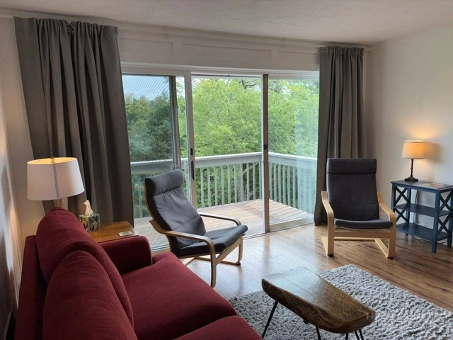 Image number 9 for the current listing