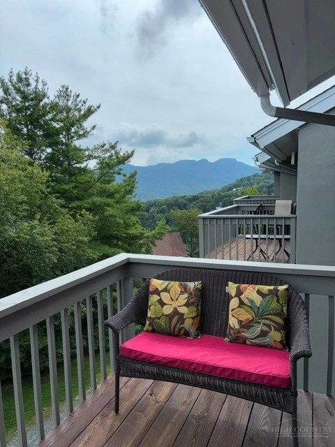 Image number 1 for the current listing