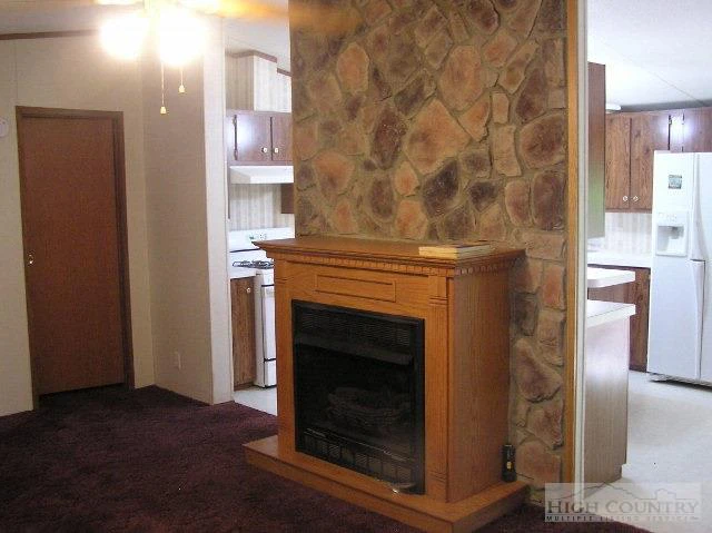 Image number 9 for the current listing