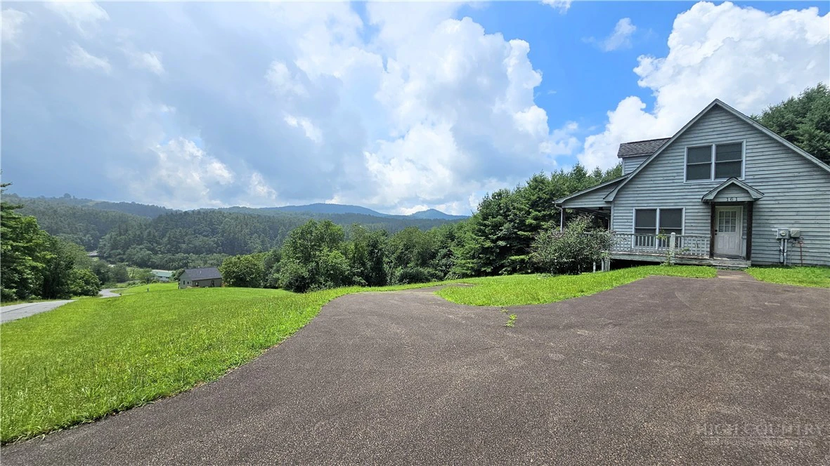 Image number 3 for the current listing