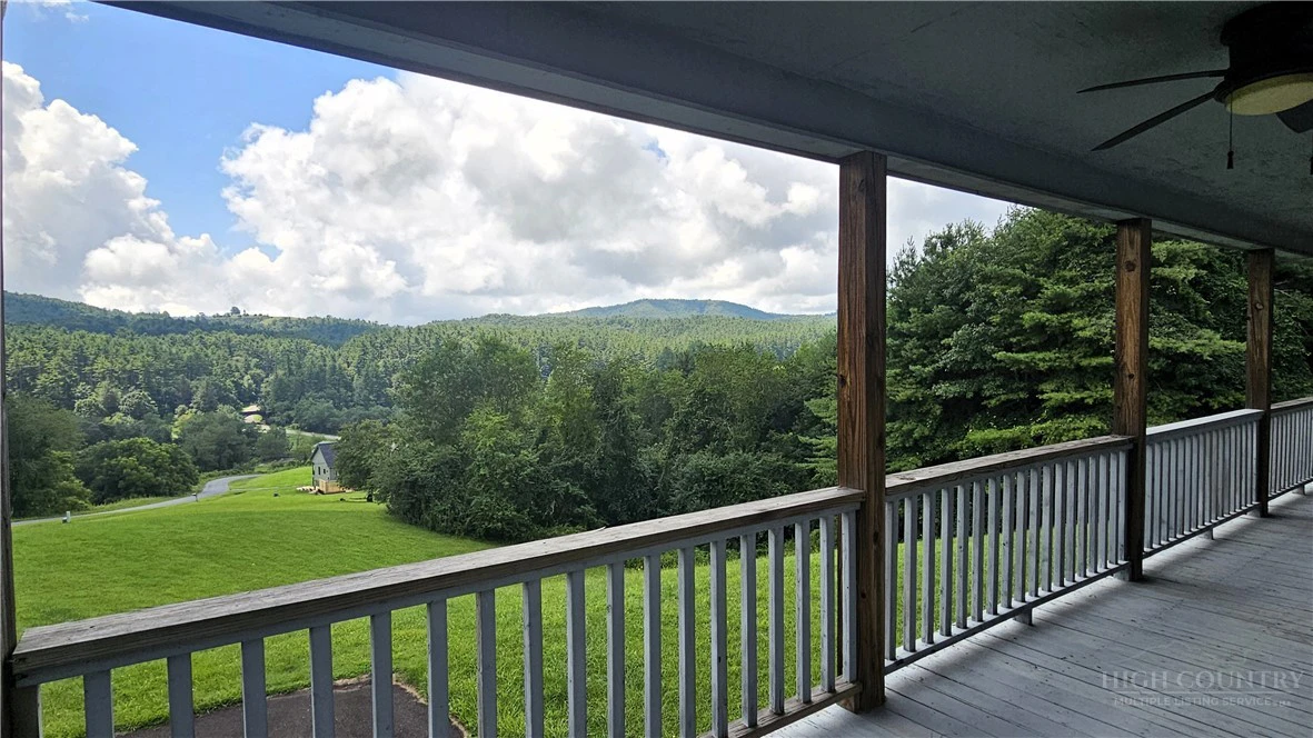 Image number 5 for the current listing