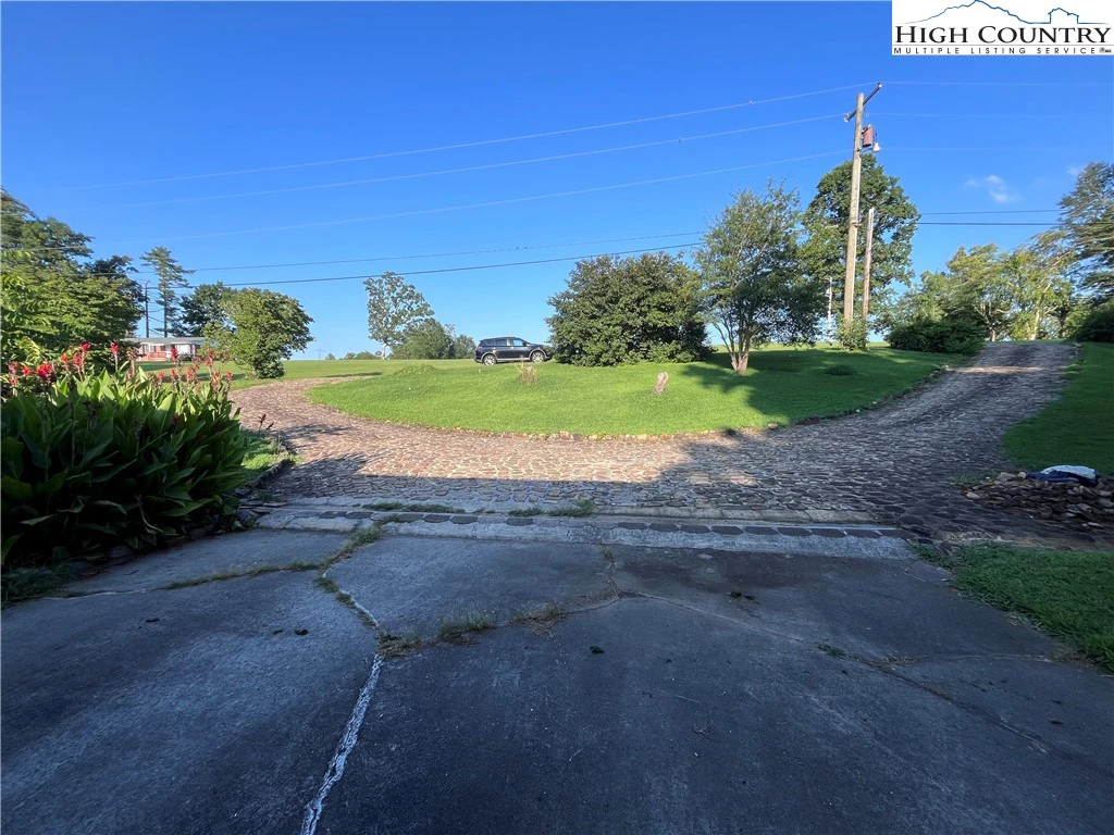 Image number 18 for the current listing