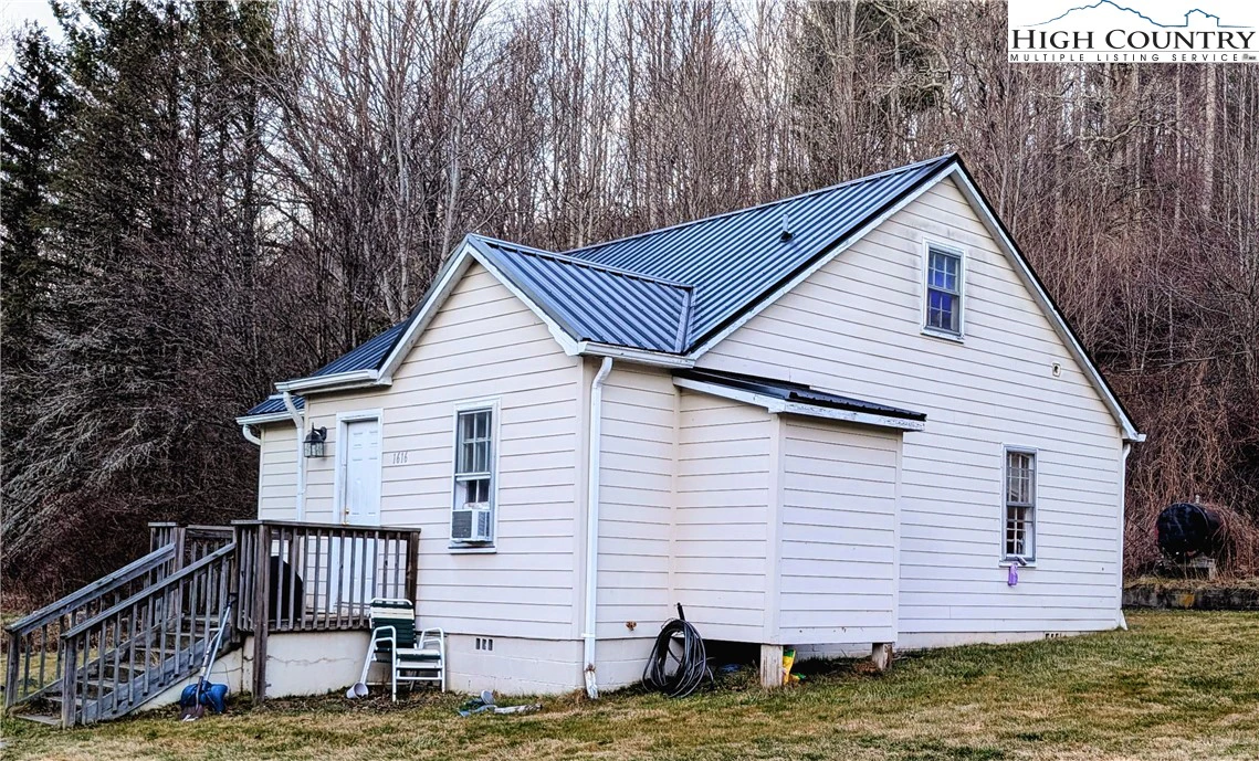 Image number 3 for the current listing