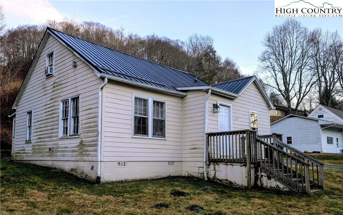 Image number 5 for the current listing