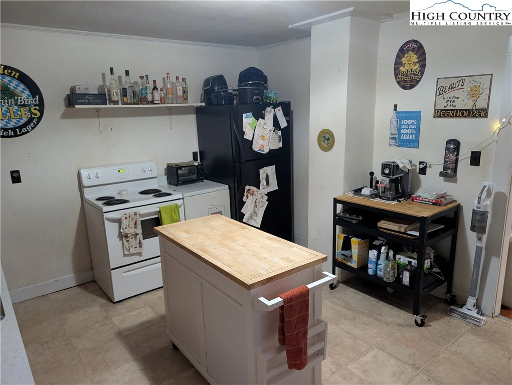 Image number 6 for the current listing
