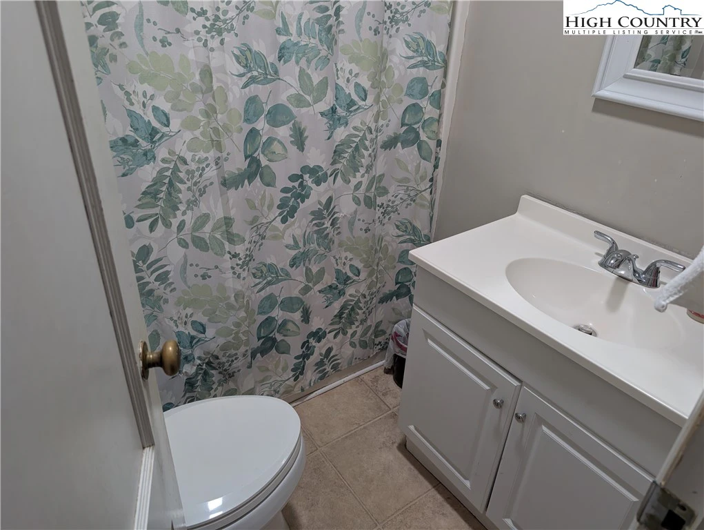 Image number 9 for the current listing