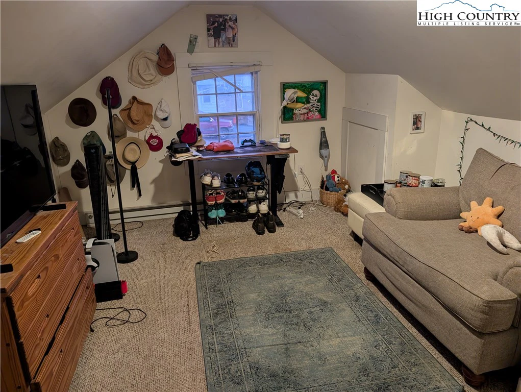 Image number 13 for the current listing