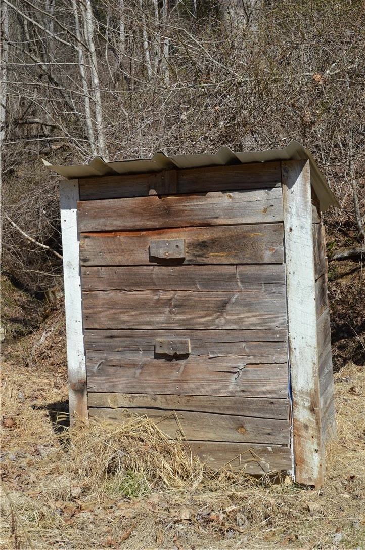 Image number 9 for the current listing