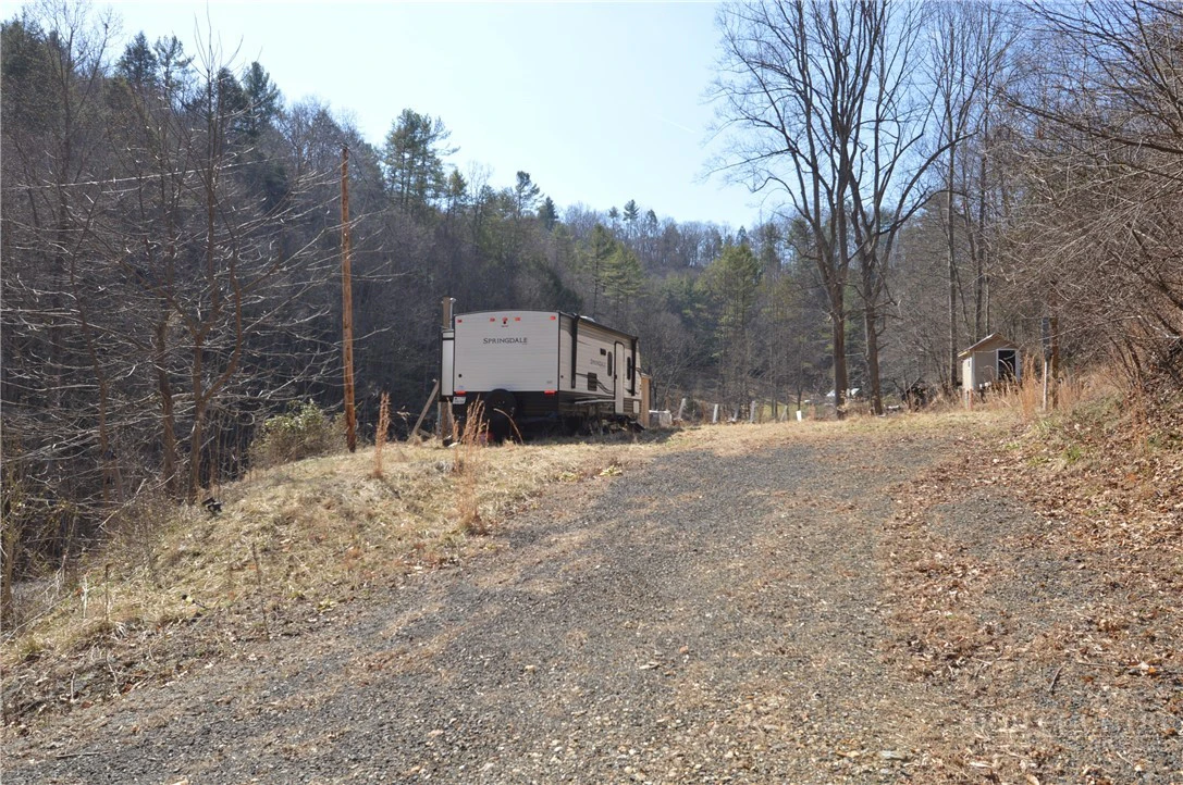 Image number 20 for the current listing