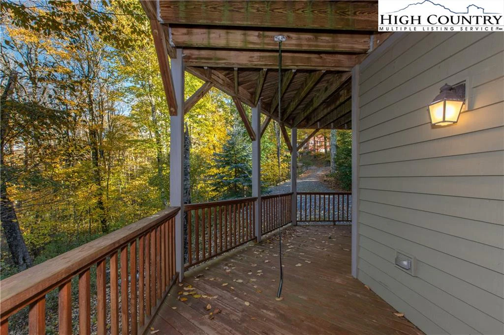 Image number 5 for the current listing