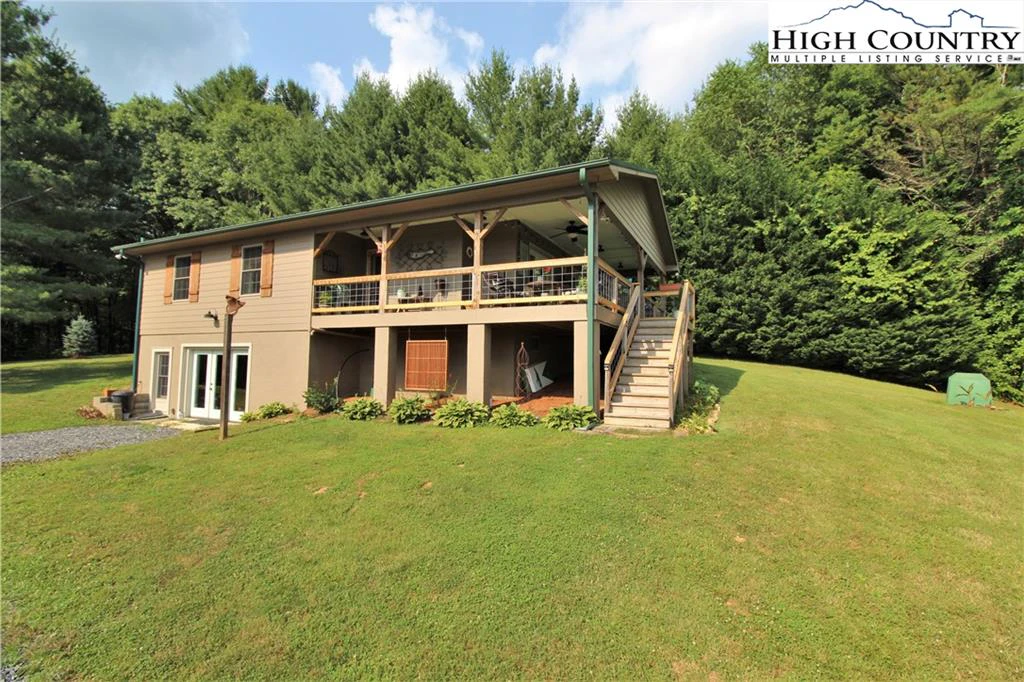 Image number 1 for the current listing
