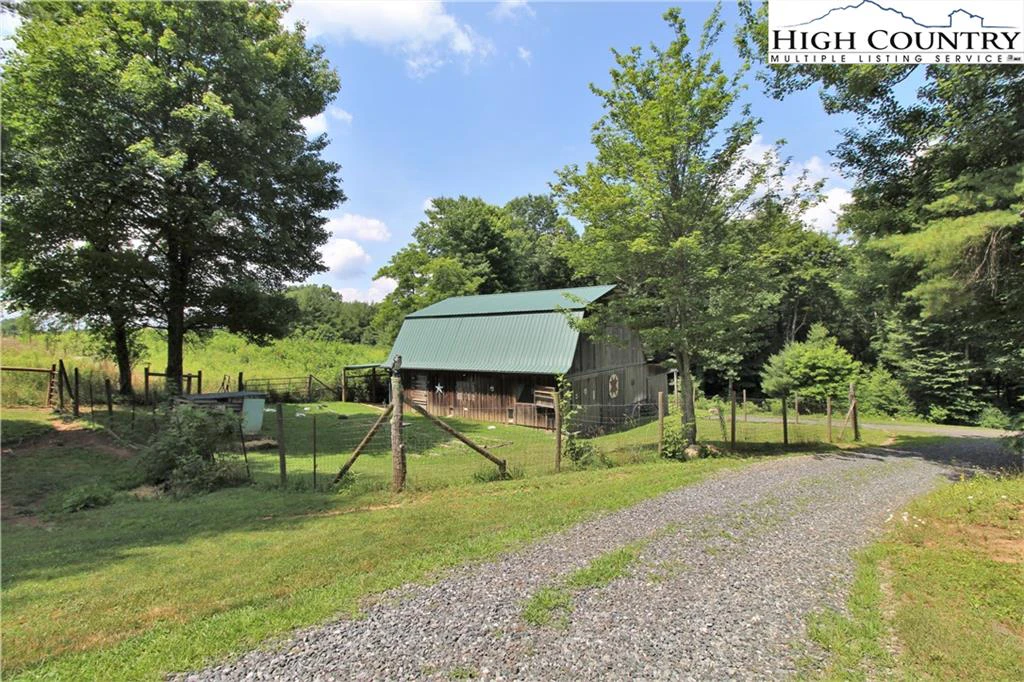 Image number 10 for the current listing