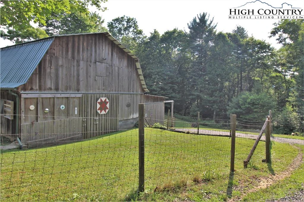 Image number 12 for the current listing