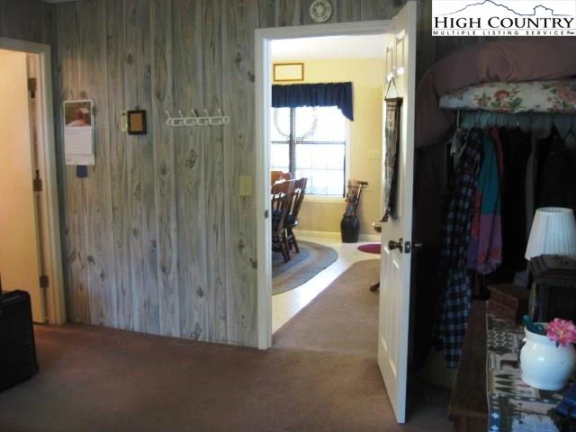 Image number 2 for the current listing