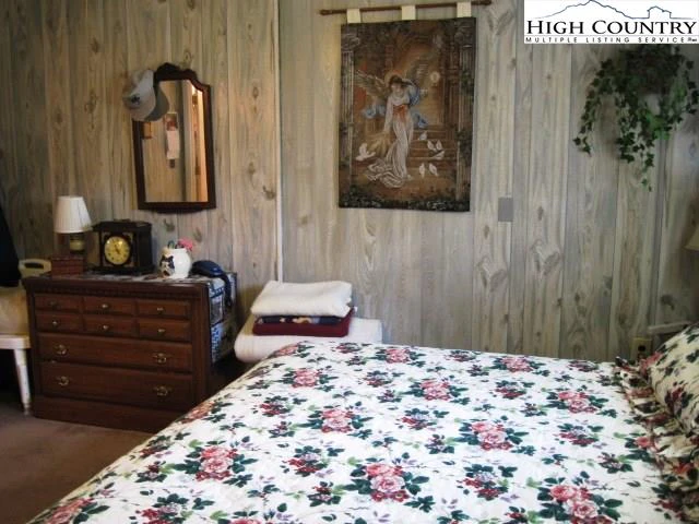 Image number 10 for the current listing