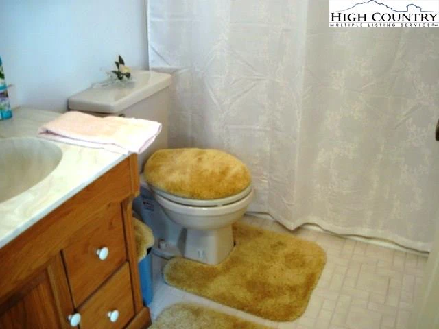 Image number 7 for the current listing